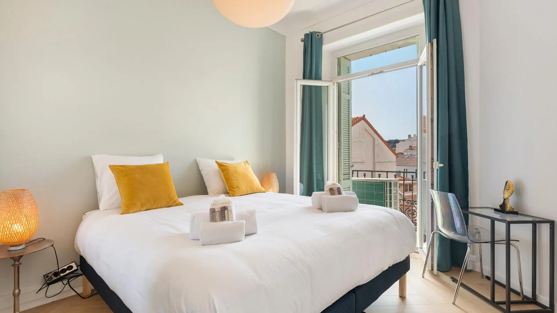 Apartment Le Riouffe Croisette - Connect Property Cannes